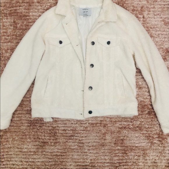 Bundle- 11 items - Picture 8 of 11